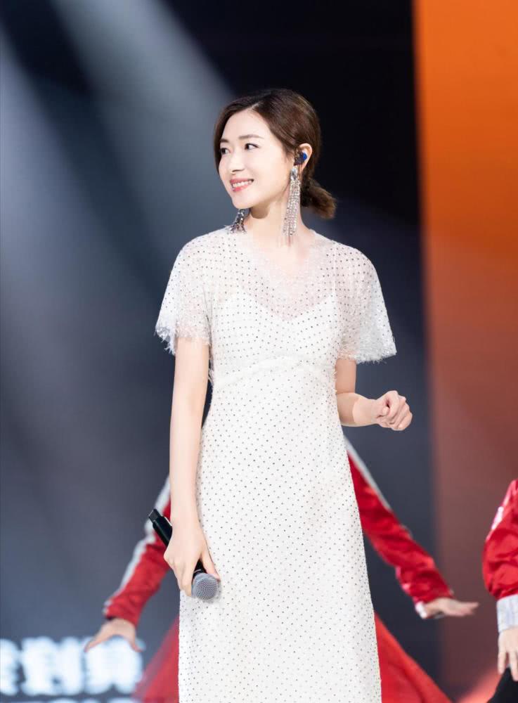 �����ɫ��������ȹ�������ţ����ɴ�����������